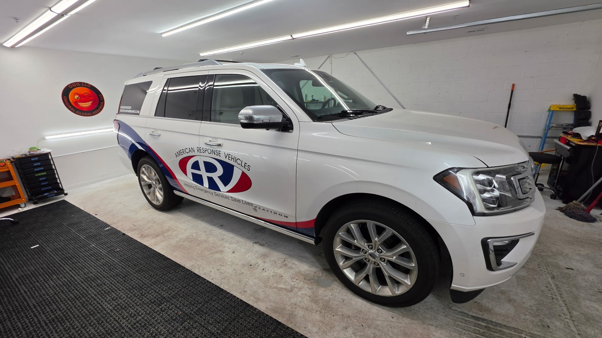 American Response Vehicles Expedition, Commercial by OG Graphics in Crofton, MD